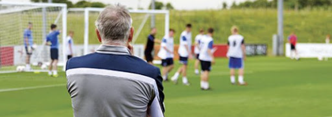 Football scouting. Футбольный Скаут. Футбольный Скаут топ. Футбольный Скаут фото. Футбольный Скаут на игре.